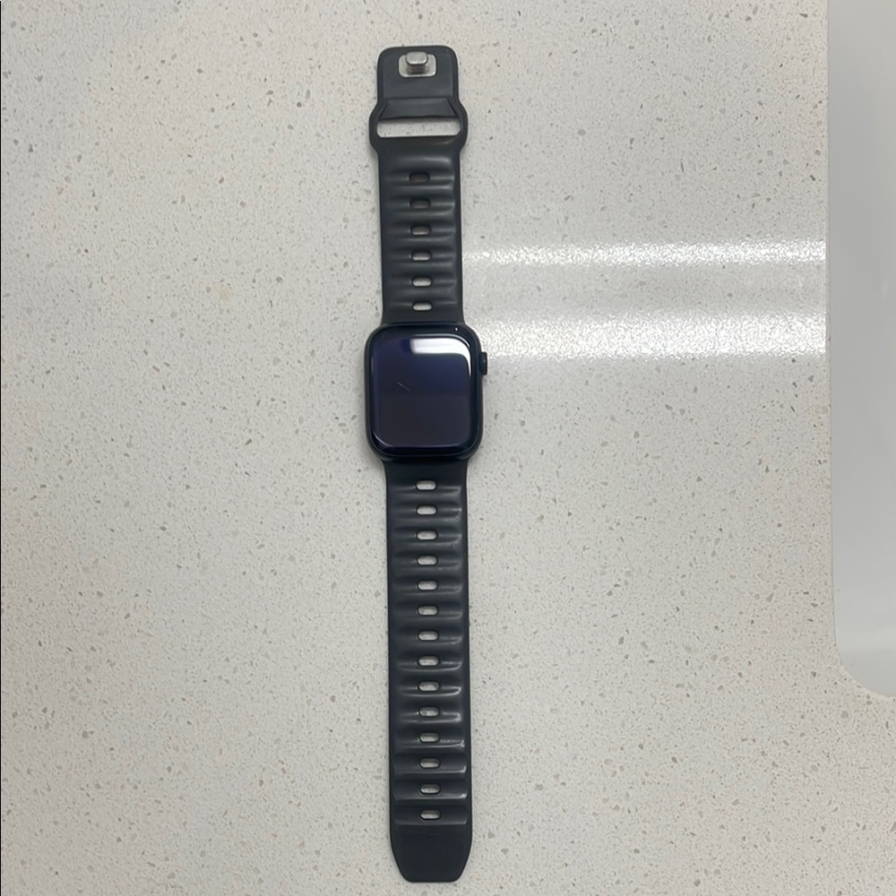 Black Apple Watch Series 7 - 45MM